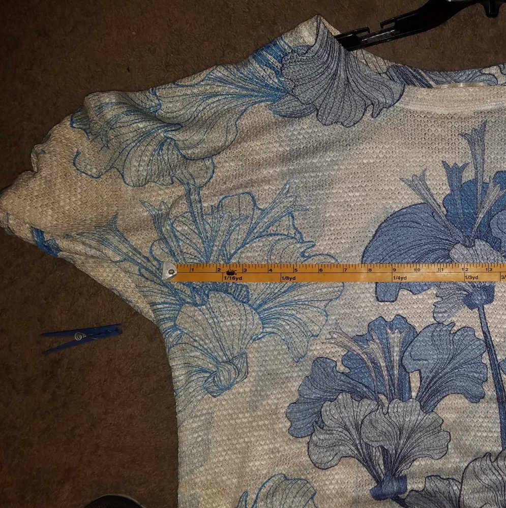 Dress Barn Knit Long Sleeved Shirt - Picture 4 of 5